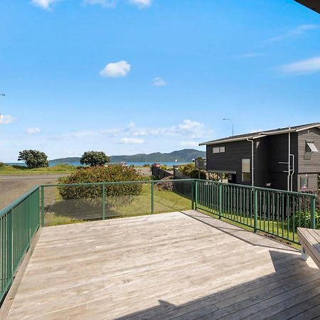 The Green Trout - Paraparaumu Beach Holiday Home Exterior photo